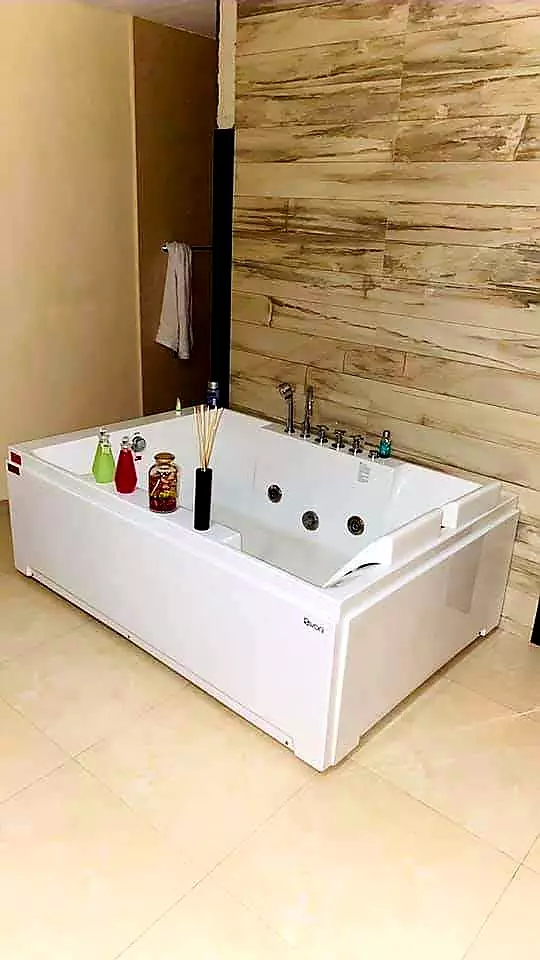 HOUSE and LOT for Sale in Ecoland Phase 1 with Walk-in closet and Jacuzzi — House and Lot in Brangay 76-A, Davao City, Davao del Sur — Photo 4