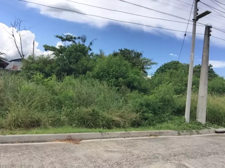 Residential Lot for sale inside an exclusive villa in Maribago LapuLapu City — Residential Lot in Maribago, Lapu-Lapu City, Cebu — Photo 2
