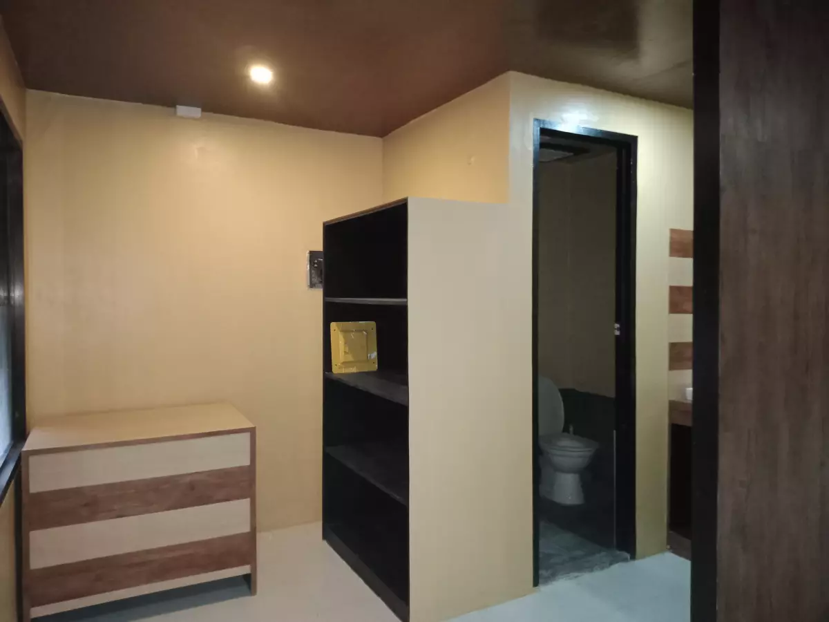 Bacolod Commercial Space for Rent along Lacson St. — Office in Lacson Street, Bacolod, Negros Occidental — Photo 5