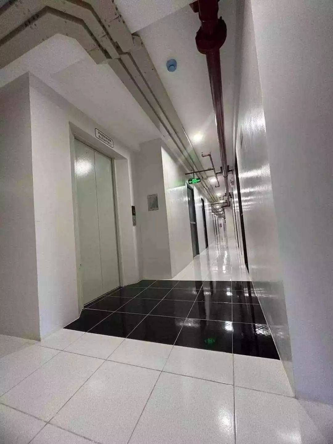 Open photo 16 of 18 — CCT107-62038539