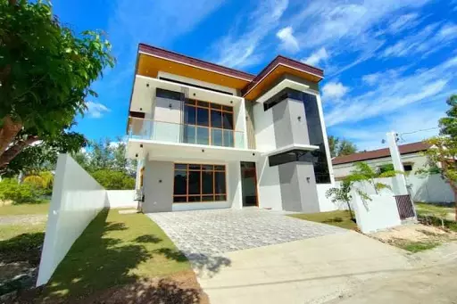 Brand New House at Molave Highlands!!