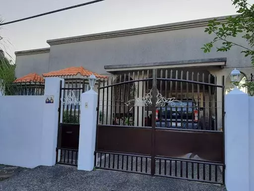 House and Lot Fully Furnished Corner with Car — House and Lot in Naga, Camarines Sur, Philippines — Photo 3