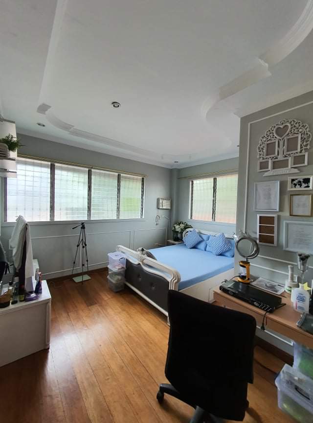 Bungalow House For Sale - photo 5