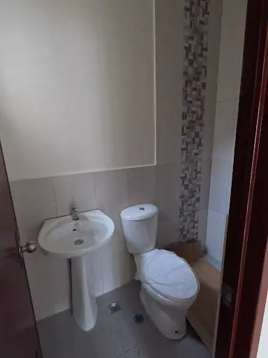 SERENIS HOUSE AND LOT FOR ASSUME save up to 1M — Townhouse in Mohon Road, Talisay, Cebu — Photo 7