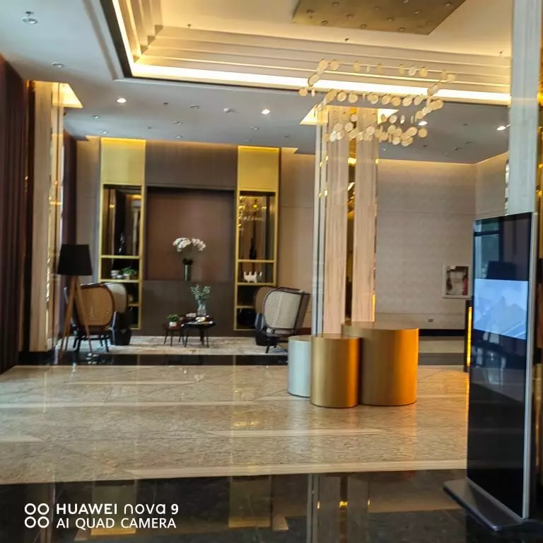 1 BEDROOM WITH BALCONY AND PARKING AT GALLERIA RESIDENCES FOR ASSUME — 1 Bedroom in Cebu City, Philippines — Photo 4