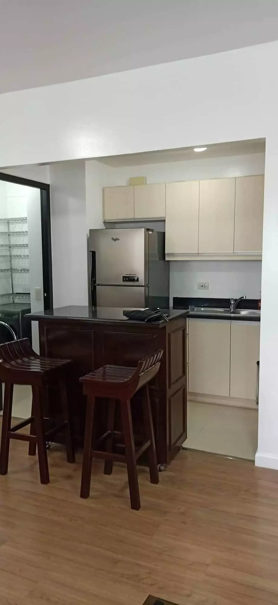 For Sale: One bedroom ( semi- furnished ) with parking space at Abreeza Residences by Alveo Land — 1 Bedroom in Davao City, Davao del Sur, Philippines — Photo 6