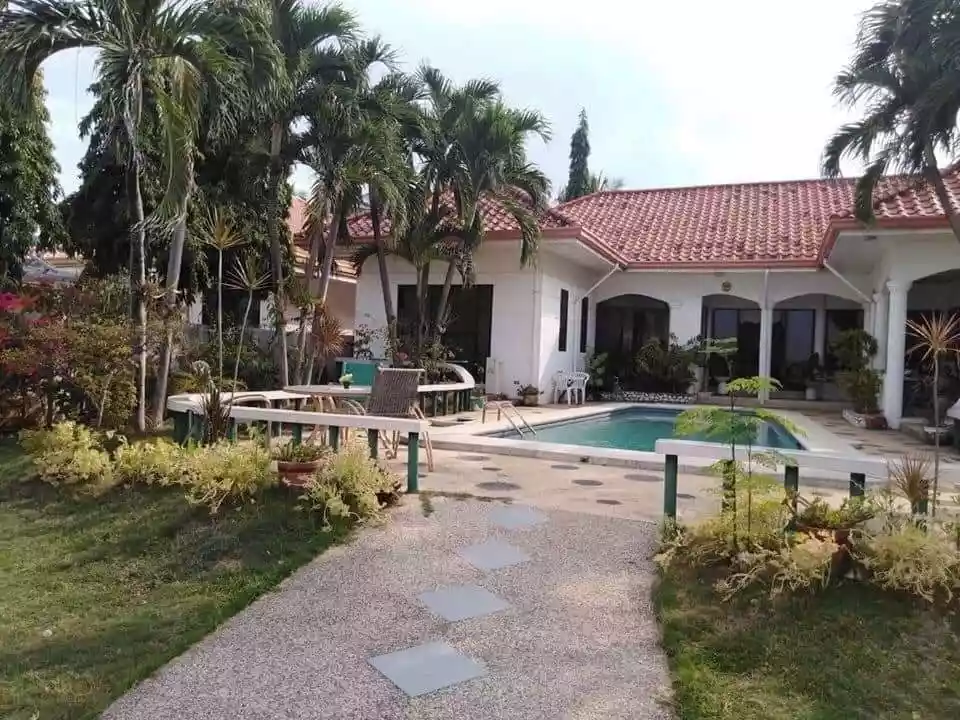 Beach Front House For Sale at 25M  - photo 6