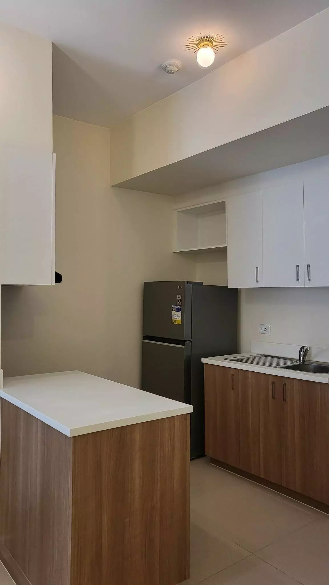 RUSH FOR SALE OR RENT FURNISHED 2 BEDROOM CONDO IN PASIG CITY
