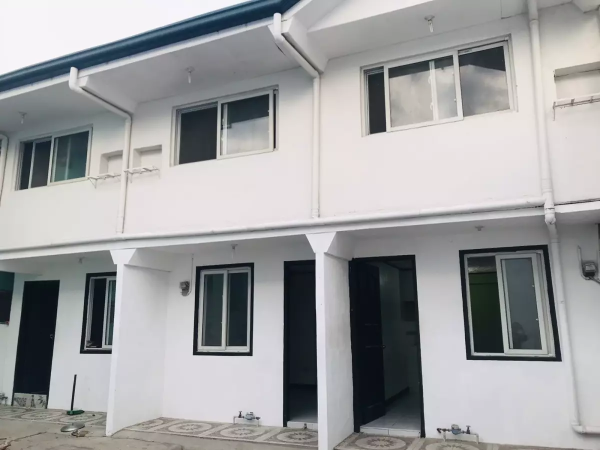House and Lot with 3 units Apartment — House and Lot in Hernan Cortes Street, Mandaue City, Cebu — Photo 2