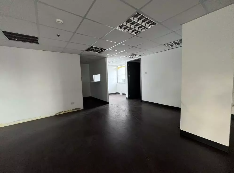 Office for Rent along Mango Avenue — Office in Cebu City, Cebu, Philippines — Photo 2