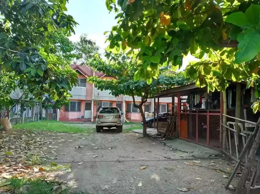 RESIDENTIAL/COMMERCIAL LOT WITH APARTMENT — Apartment in Lapu-Lapu City, Cebu, Philippines — Photo 3