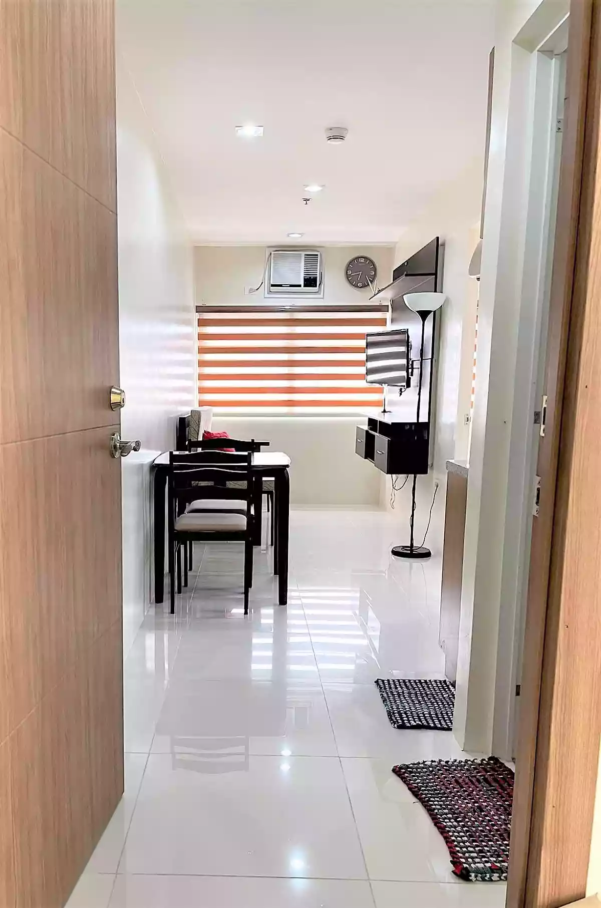 FURNISHED ONE-BEDROOM at Midpoint Residences - photo 3