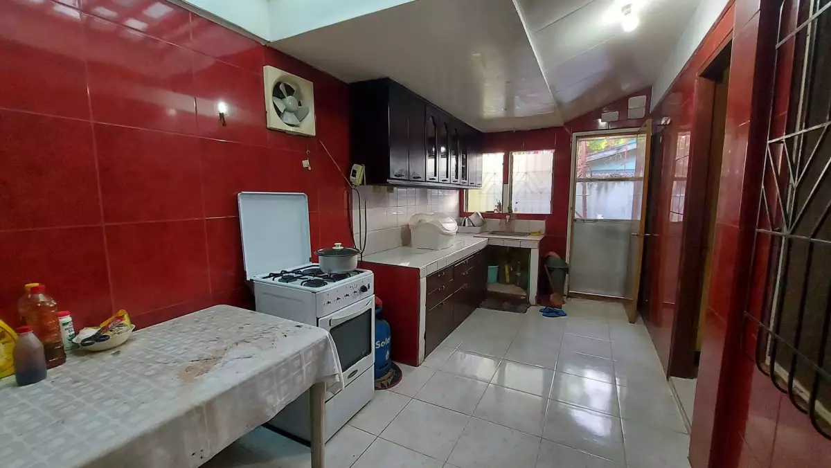 House and Lot for Sale in Lapu-lapu — House and Lot in Lapu-Lapu City, Cebu, Philippines — Photo 4
