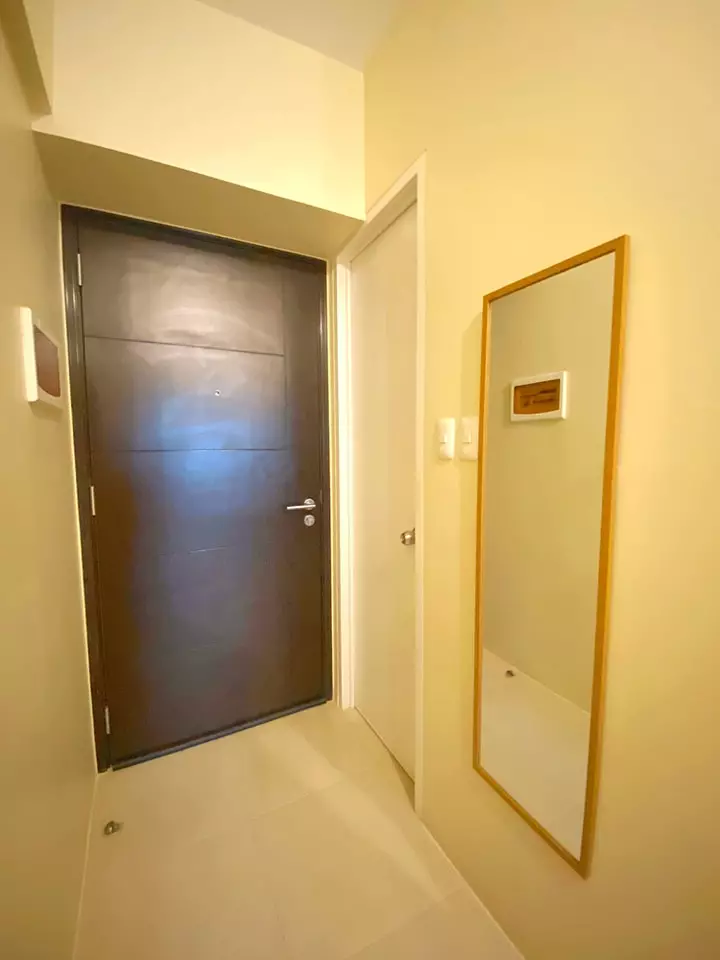 For Sale/Assume Beautiful Fully Furnished Studio Unit (Muji Style Interior) - photo 3