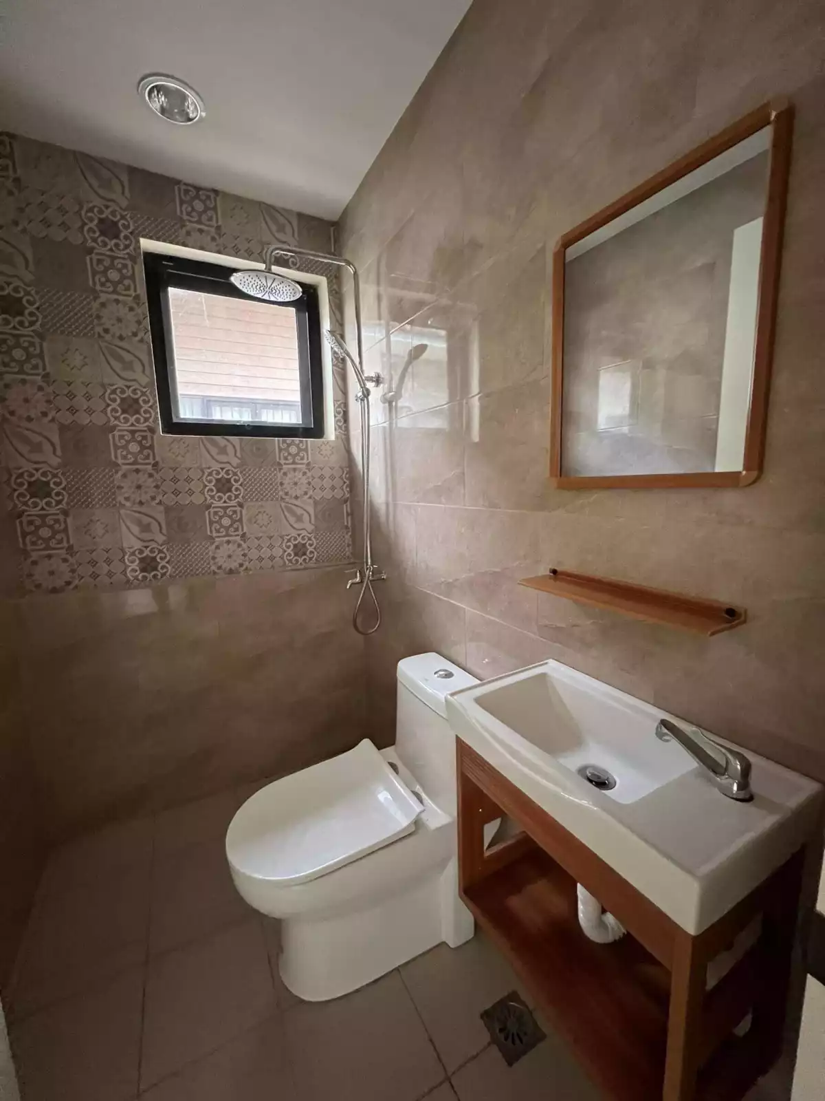 Single Detached House and Lot For Sale! — House and Lot in Cebu City, Cebu, Philippines — Photo 4