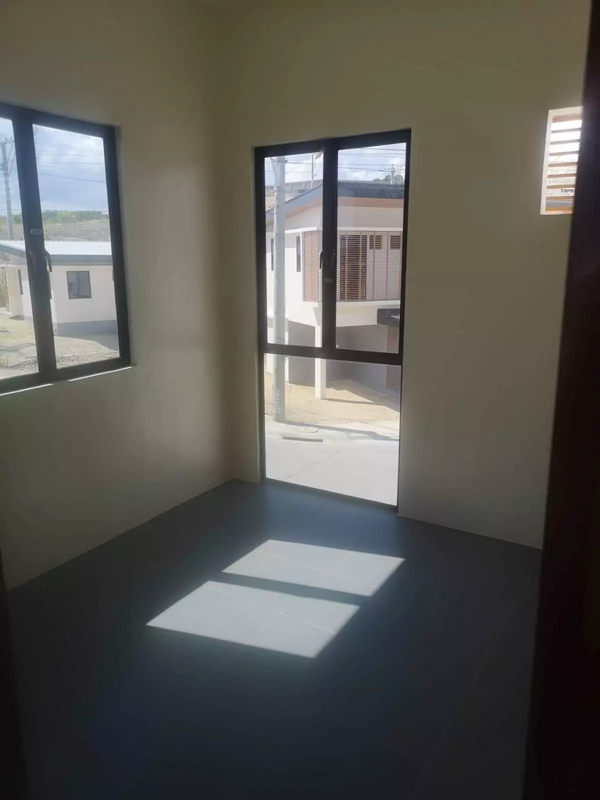 Assume unit in Amoa - photo 4