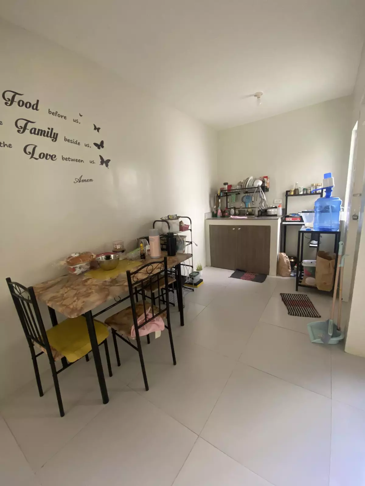 FOR SALE READY FOR OCCUPANCY TOWNHOUSE IN BEVERLY PLACE AGUS LAPULAPU CITY CEBU — Townhouse in Lapu-Lapu City, Cebu, Philippines — Photo 2