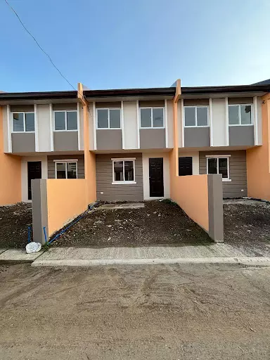 House and Lot For Sale (townhouse)