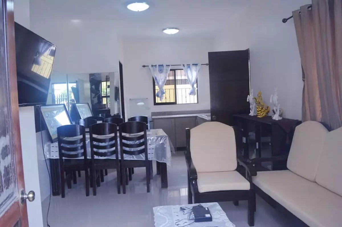 Semi-Furnished 4BR Single House For Sale Midori Plains Minglanilla Cebu - photo 5