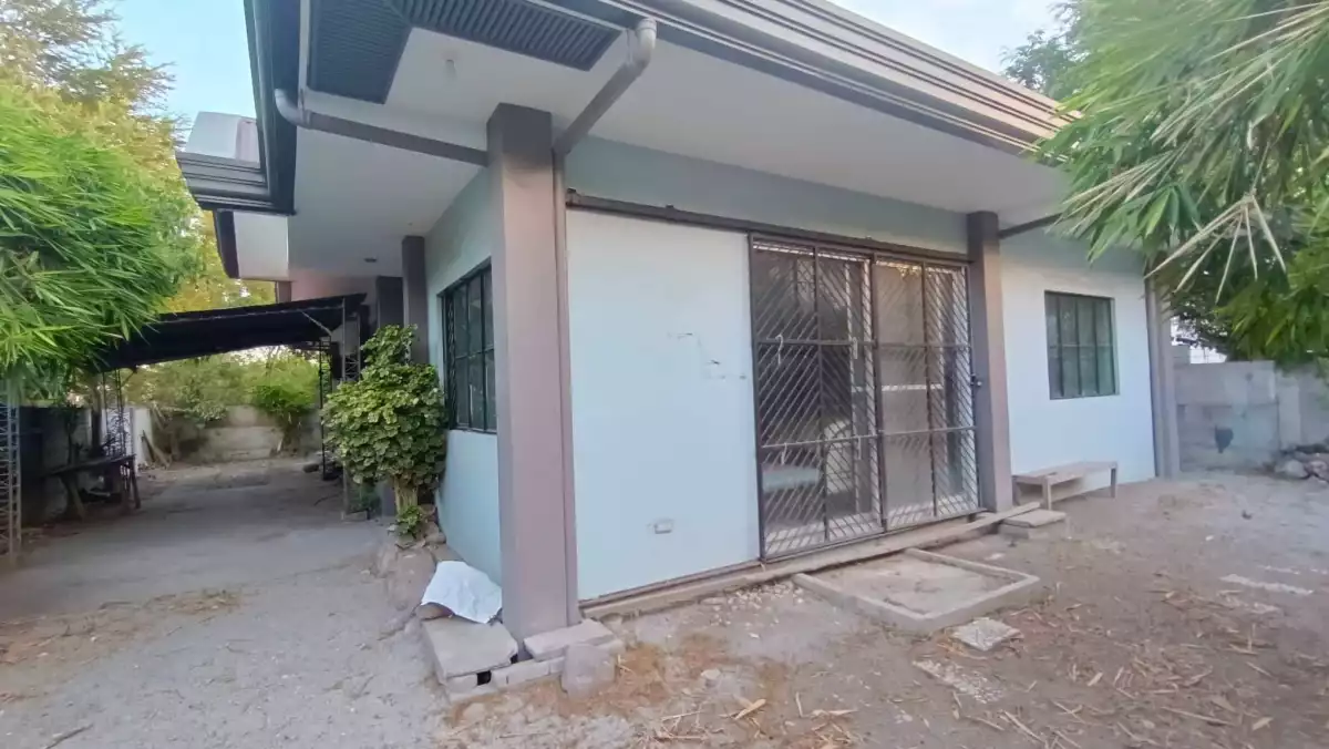 House and Lot 2nd lot from Mabuhay Road, GSC  - photo 7