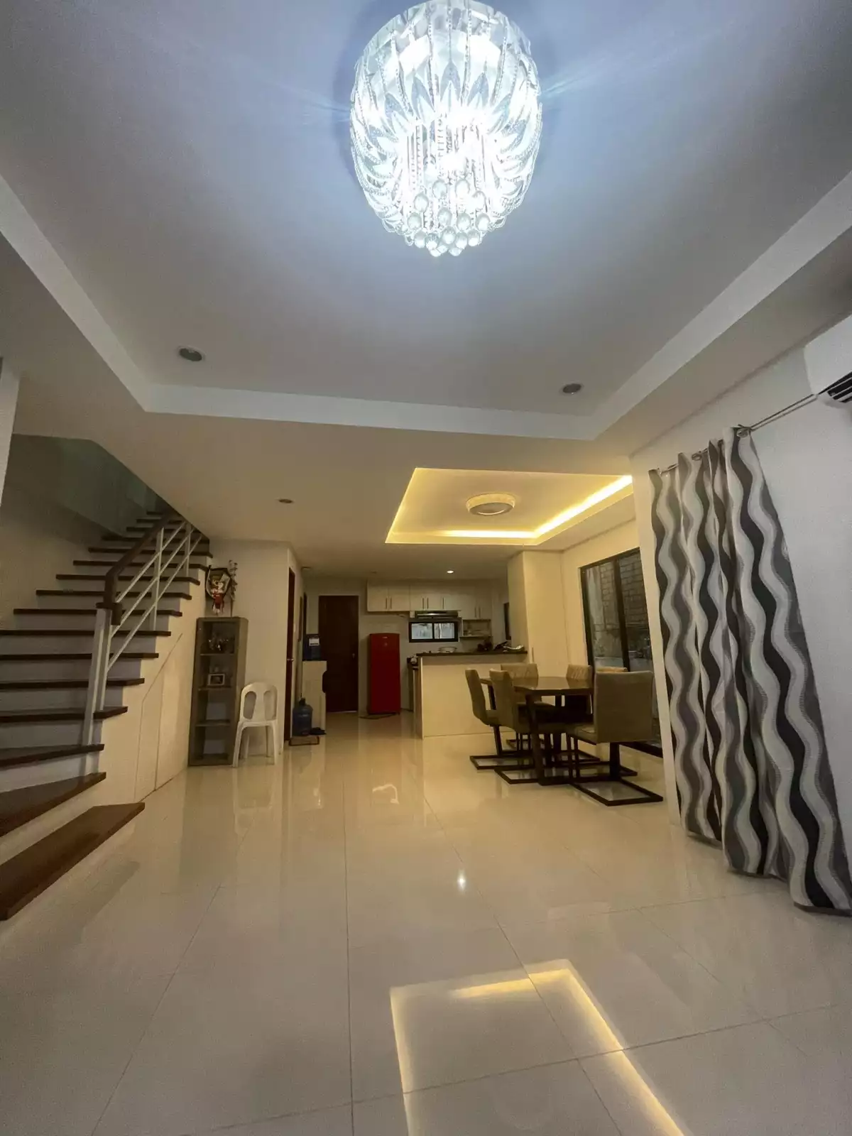 3BR HOUSE FOR RENT IN METROPOLIS SUBDIVISION NEAR CIS IN PIT-OS 