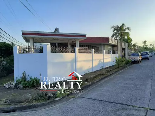 Open photo 23 of 29 — House and Lot Fully Furnished Corner with Car