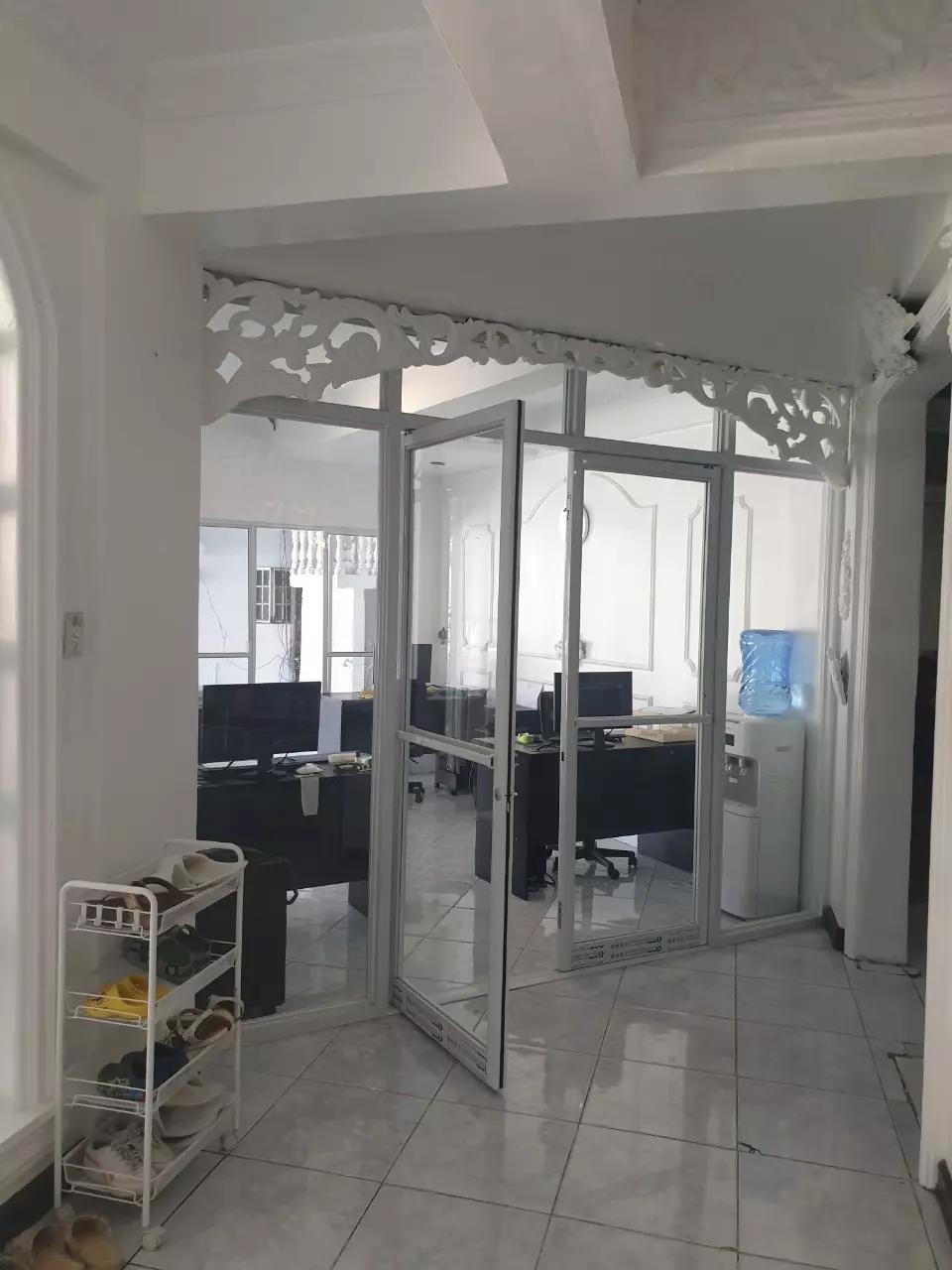 HOUSE AND LOT FOR RENT - photo 6