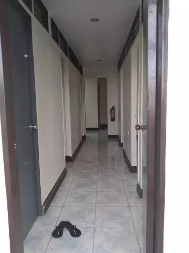 Three storey commercial building in Pusok - photo 6
