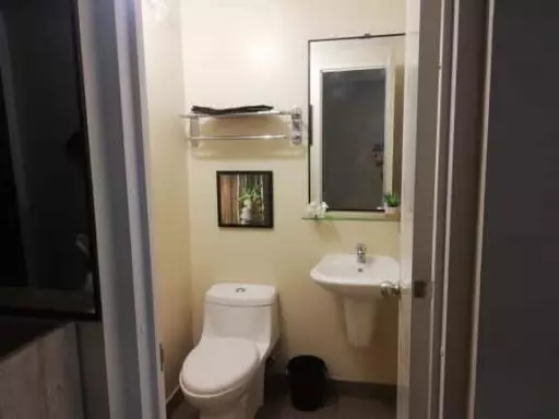 Open photo 15 of 17 — Studio unit