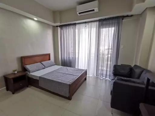 Minimalist Studio Unit For Rent Near Cebu Doc and Chong Hua Fuente with Beautiful View from Balcony