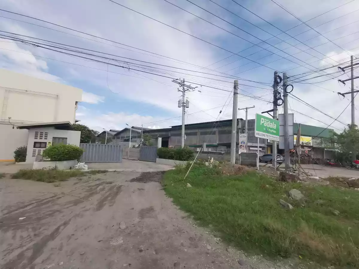 ECA Warehouse: Door1-750sqm,Door2-570sqm,Door3-520sqm,Door6-450sqm at Makar Labangal near SSS — Warehouse in National Highway, General Santos City, South Cotabato — Photo 2
