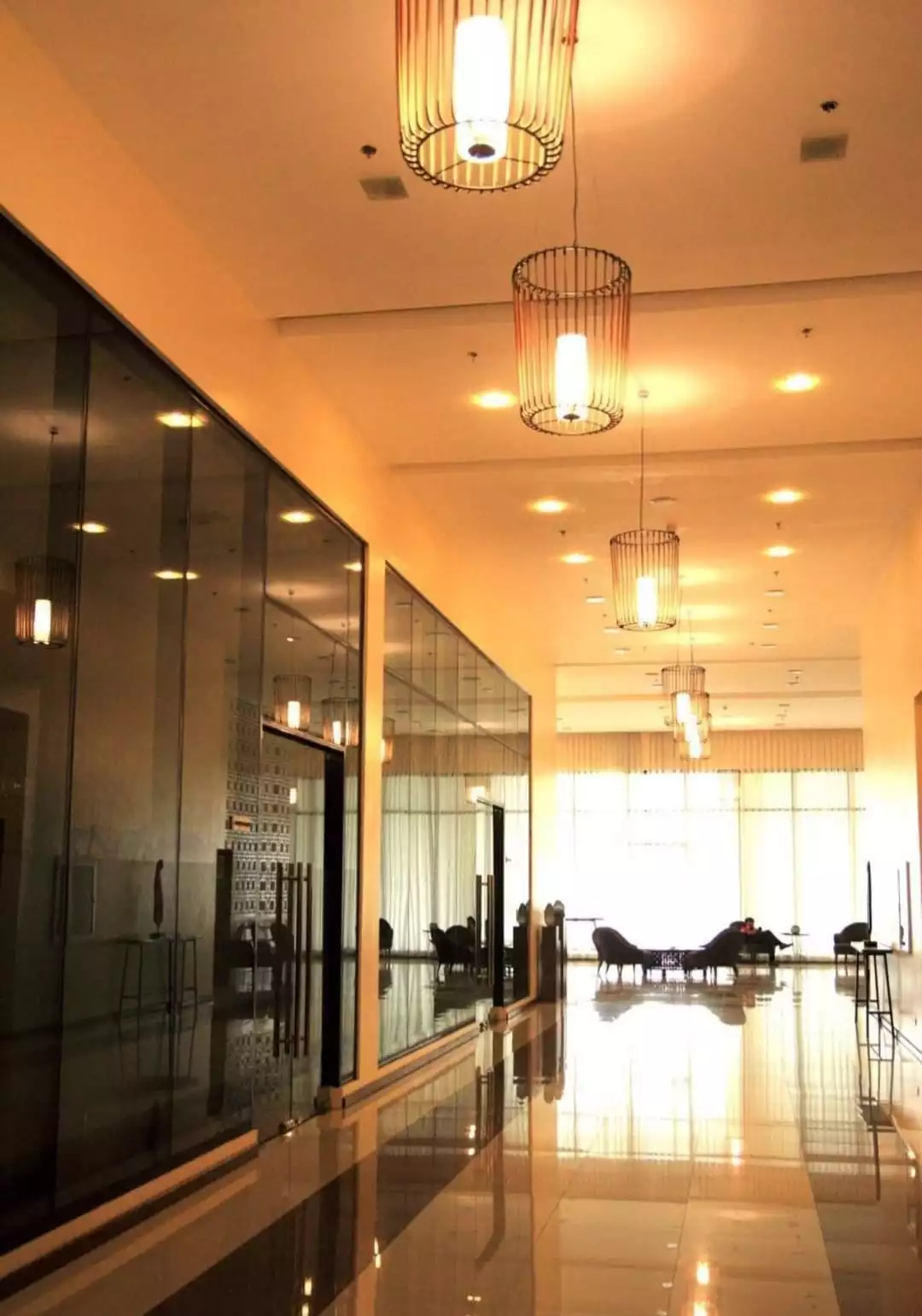 For Sale Two Bedroom Condo Unit in Lahug - photo 2