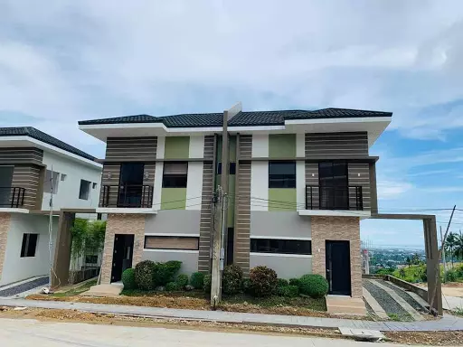 For assume duplex in Minglanilla Highlands