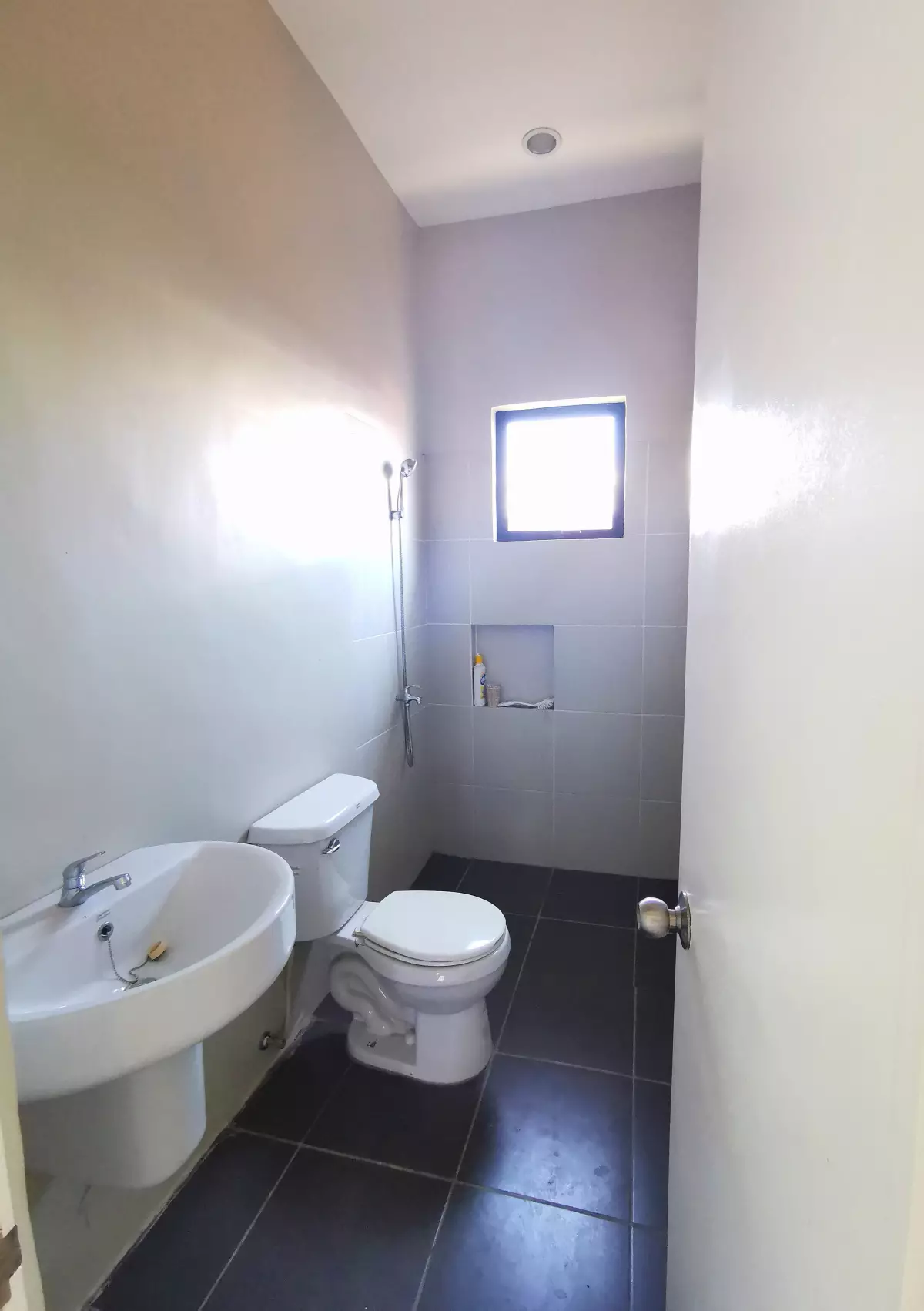 Single Detached House in Talisay City near SRP - photo 5
