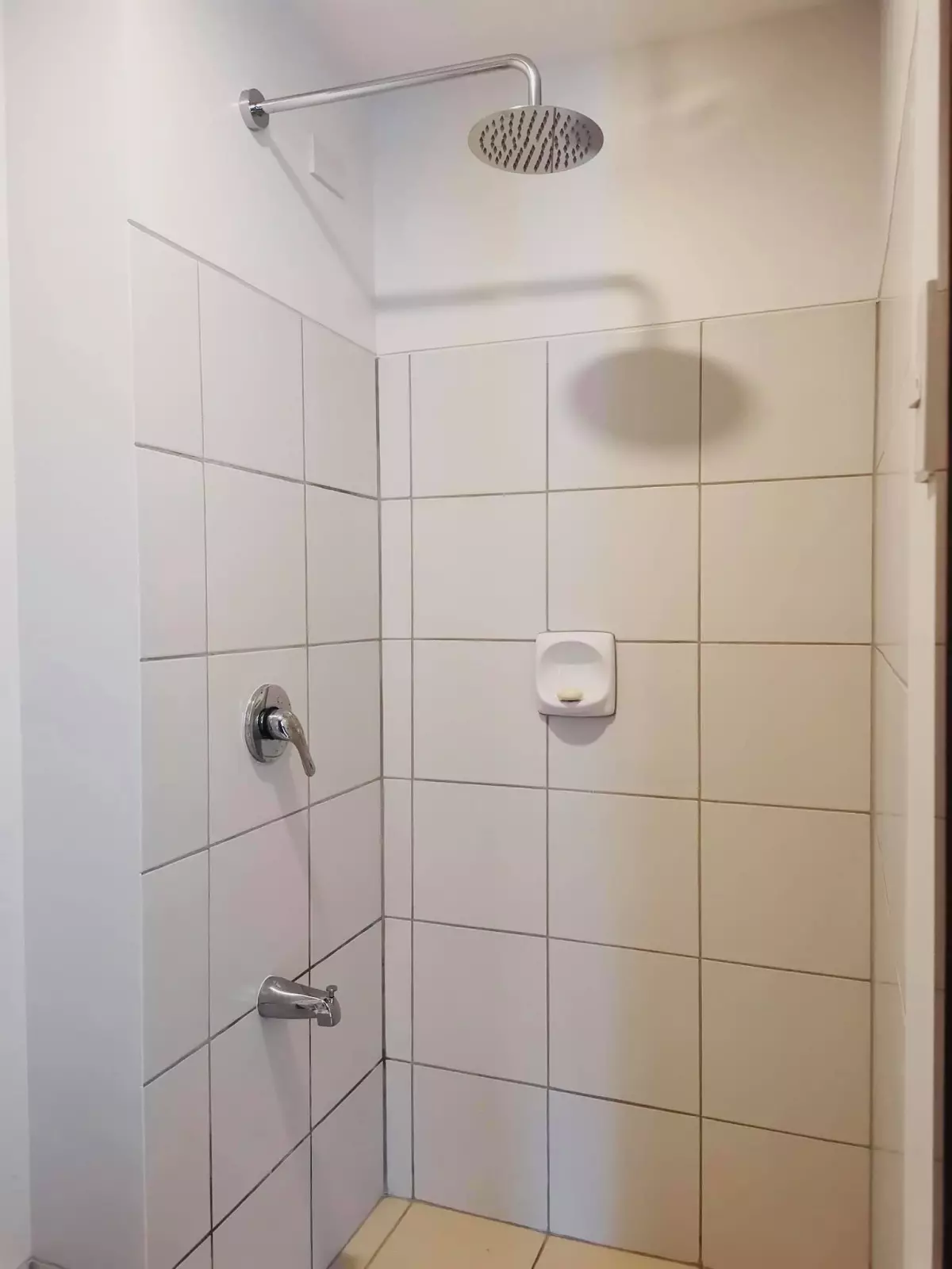 SEMI-FURNISHED STUDIO UNIT IN HORIZONS 101 TOWER 2 IS OPEN FOR RENT!!! — Studio in Cogon Ramos, Cebu City, Cebu — Photo 6