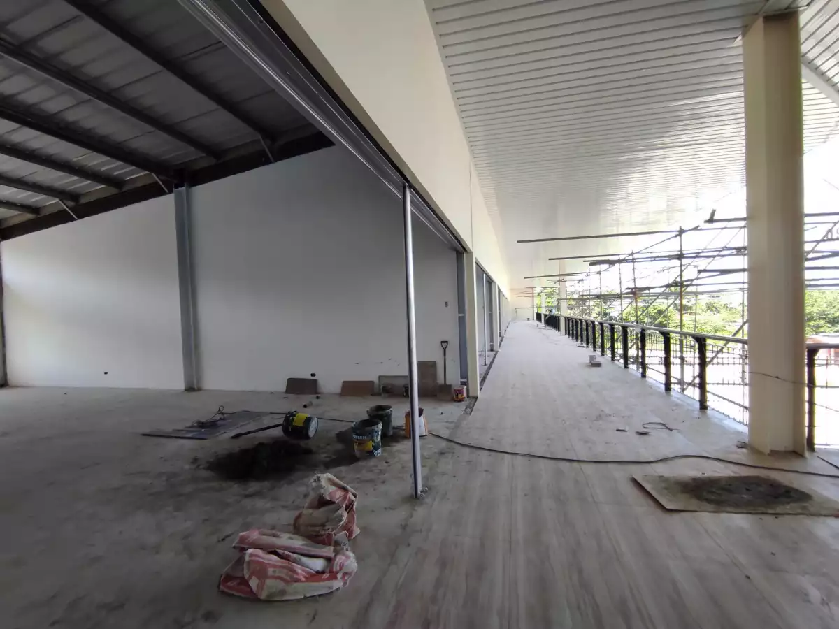 COMMERCIAL AND OFFICE SPACE FOR RENT WITH WIDE PARKING SPACE, ALONG THE HIGHWAY IN CAGAYAN DE ORO CITY — Space in Cagayan de Oro, Misamis Oriental, Philippines — Photo 2
