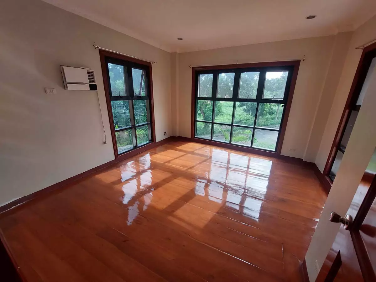 Open photo 17 of 21 — Vista Grande For Rent