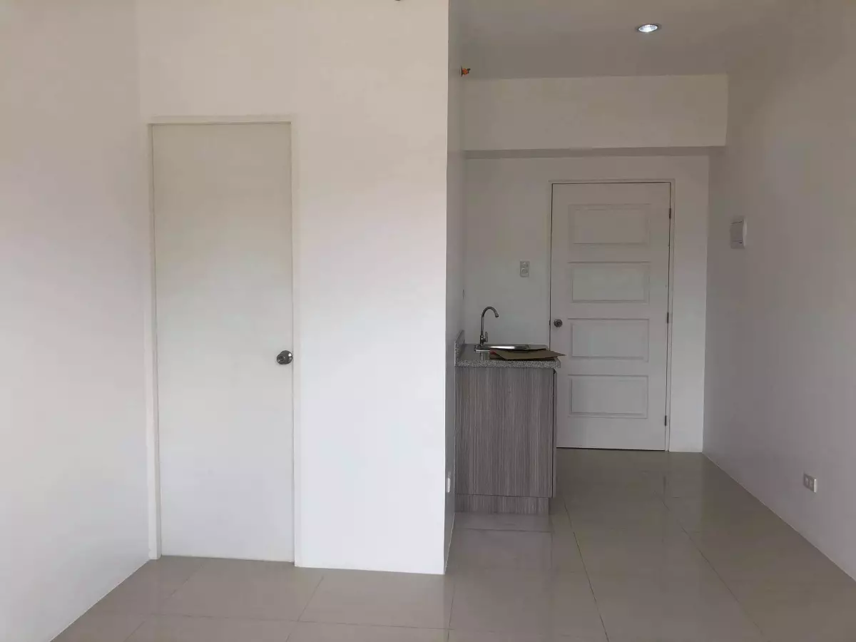 Cittanova Studio Unit for rent - photo 6