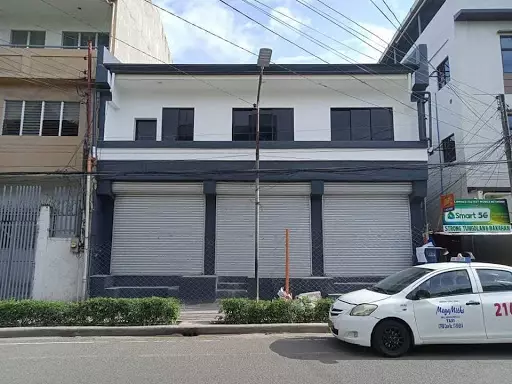 Newly built Commercial building for sale in Guizo Mandaue — Building in Mandaue City, Cebu, Philippines — Photo 2