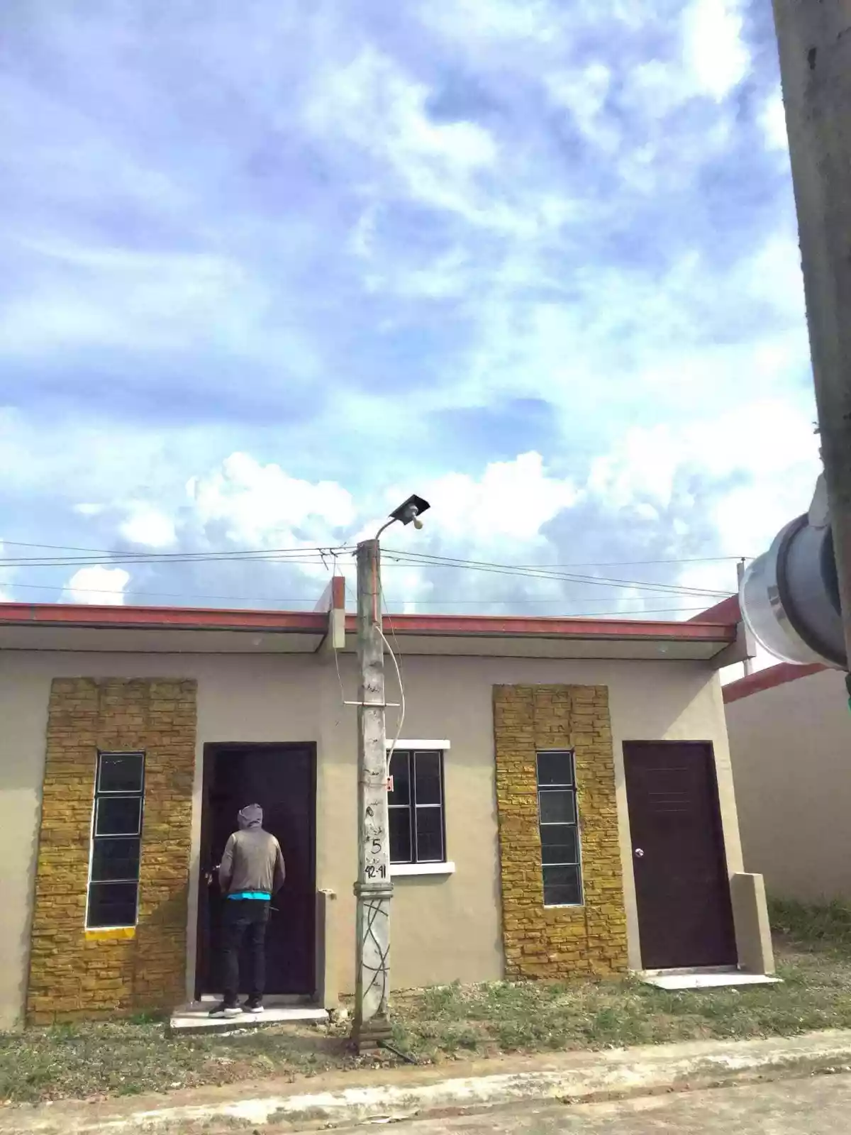 FOR ASSUME — House and Lot in Bacolod, Negros Occidental, Philippines — Photo 3