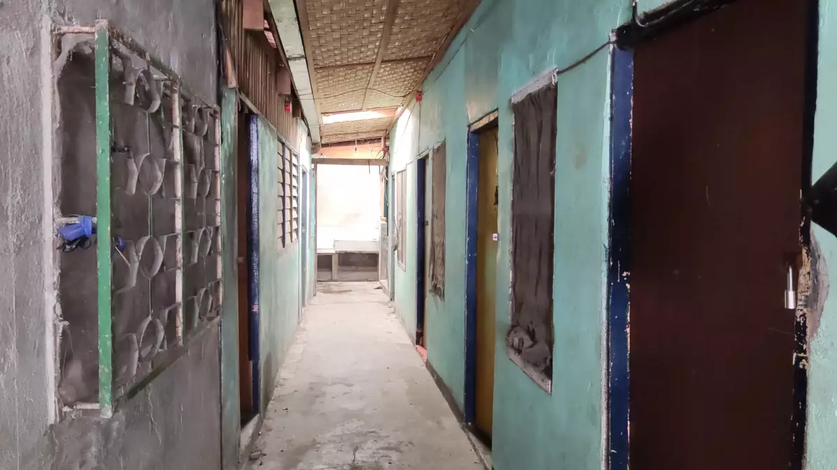 INCOME GENERATING COMMERCIAL BUILDING WITH BOARDING HOUSE CORNER LOT - photo 2