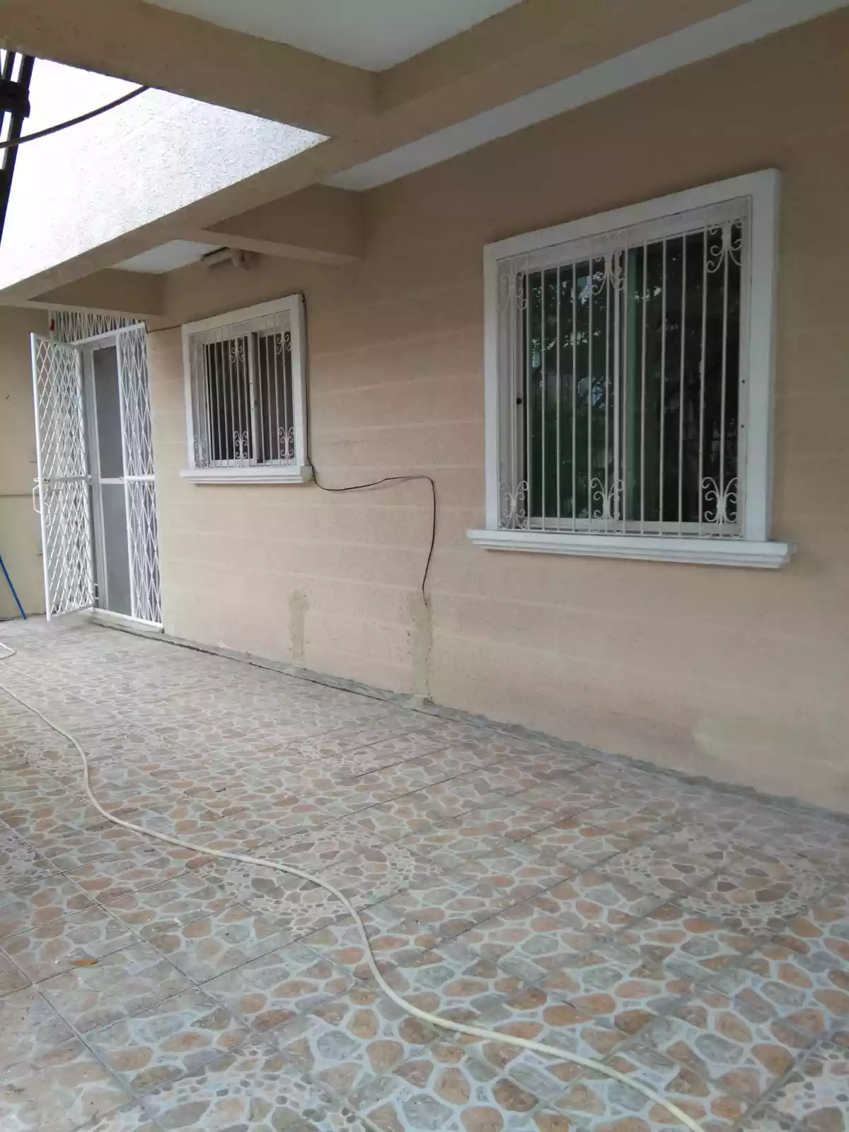 Single Detached house in Guadalupe - photo 3