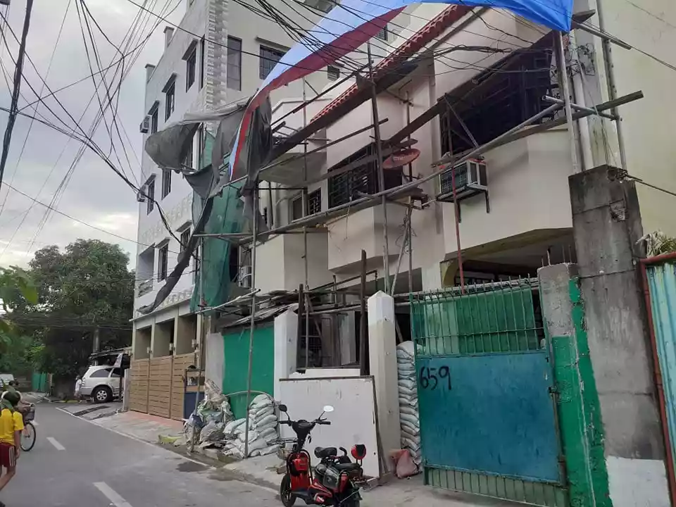 3 Units  Units of Apartment With Own Parking Each In Mandaluyong City — Apartment in Metro Manila, Philippines — Photo 4