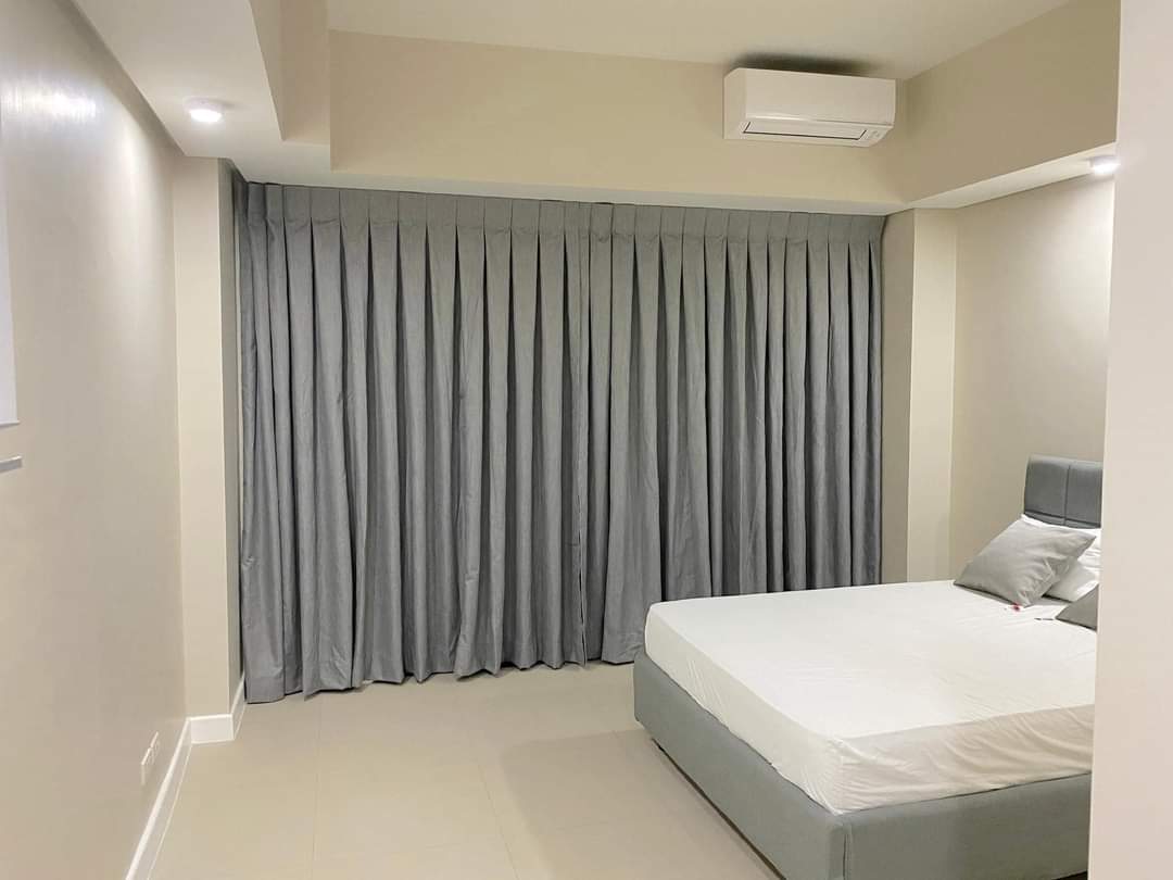 Baseline Premier studio with balcony — Studio in Capitol Site, Cebu City, Cebu — Photo 4