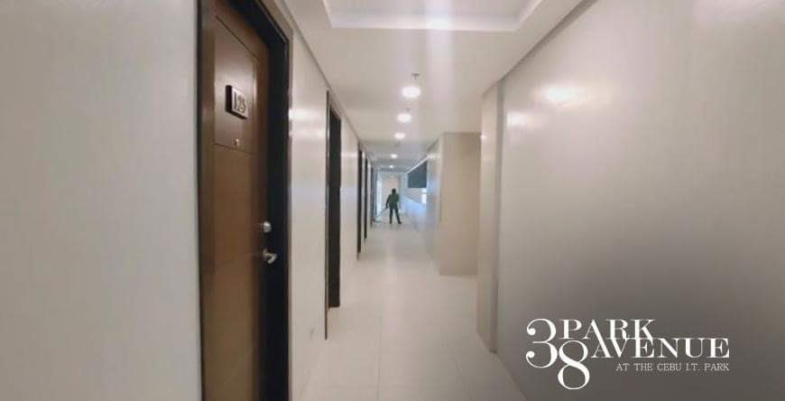 FOR ASSUME: 2 BEDROOM CORNER UNIT WITH BALCONY &MAIDS ROOM — 2 Bedrooms in Apas, Cebu City, Cebu — Photo 4