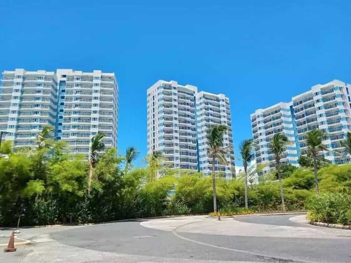 Amisa Private Residences with 2 bedroom with Balcony and maids quarter — 2 Bedrooms in Lapu-Lapu City, Philippines — Photo 4