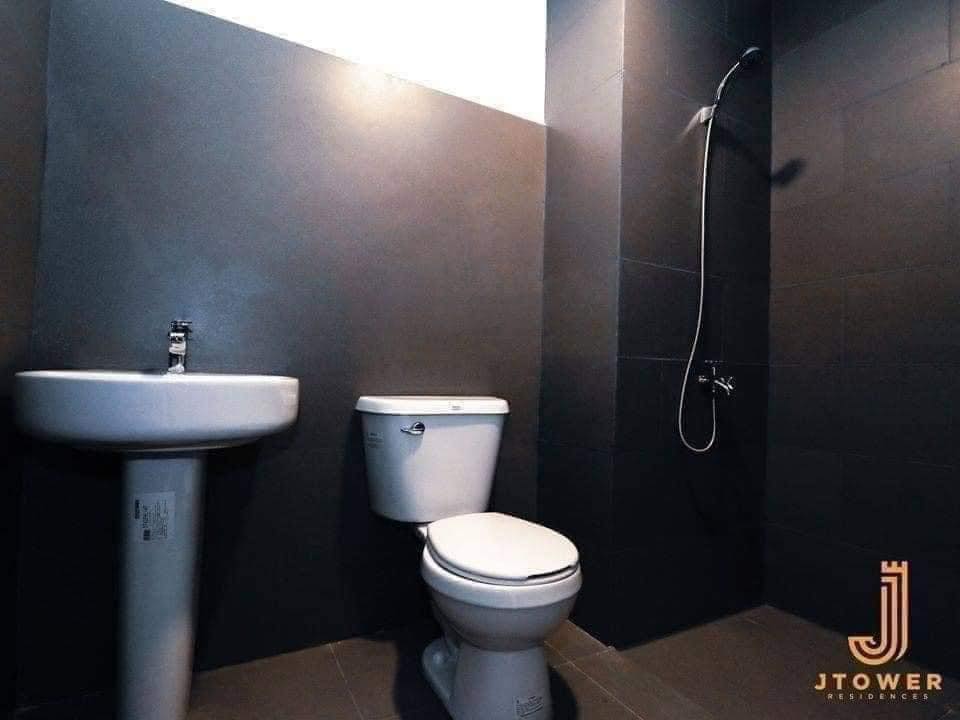 J TOWER STUDIO UNIT FOR ASSUME - photo 5