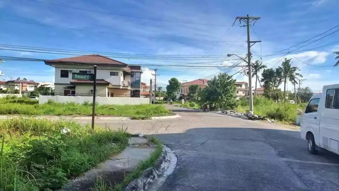 Corona Del Mar Corner Lot — Residential Lot in Talisay, Cebu, Philippines — Photo 3