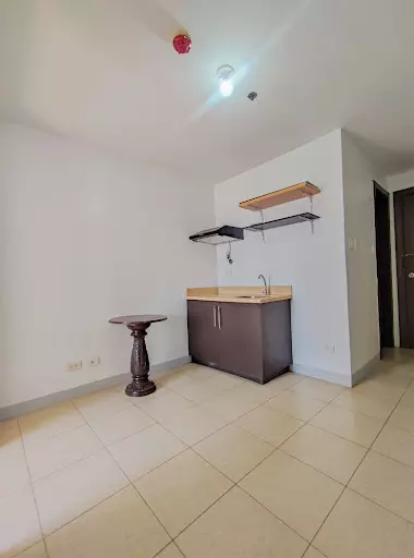 FOR LEASE | 1BR SEMI-FURNISHED UNIT at Ridgewood Towers — 1 Bedroom in Carlos P. Garcia Avenue, Taguig, Metro Manila — Photo 3