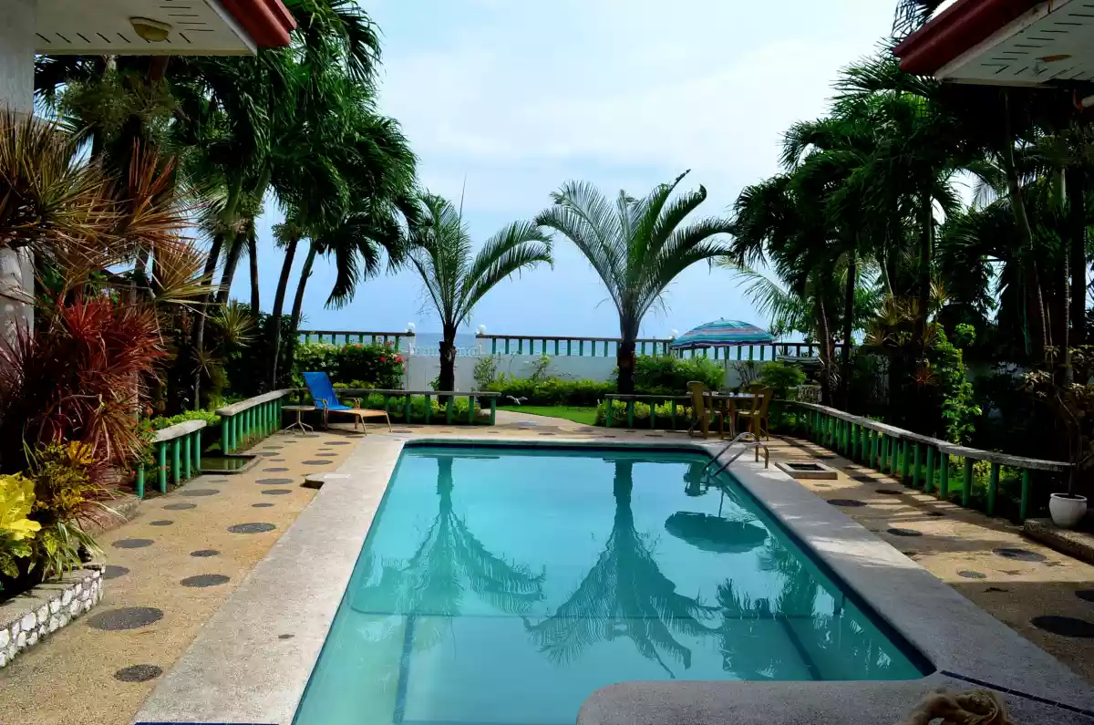 Beach Front House For Sale at 25M  - photo 3